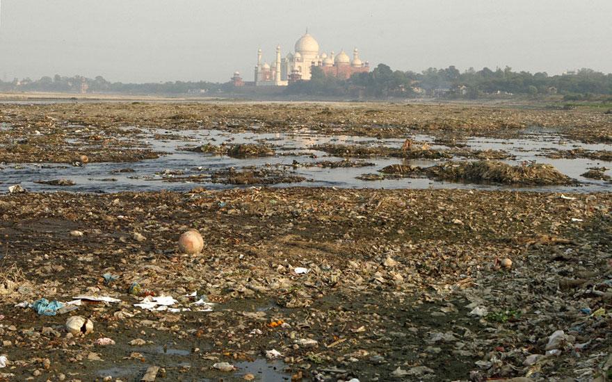 Illustration : 15 Monuments Célèbres avec leur Environnement
