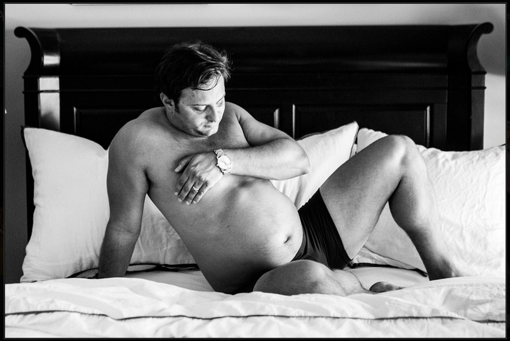 Illustration : Homme prend des photographies de maternité drôles à la place de son épouse