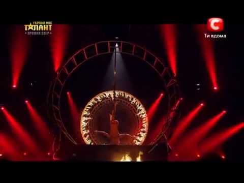 Illustration : Pole Dance sur la Scène Got Talent de l'Ukraine