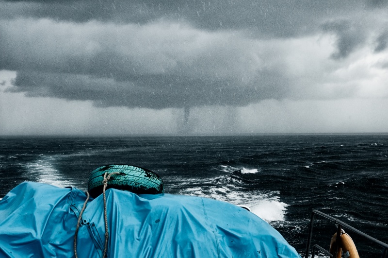 Incroyable tempete sur la mer