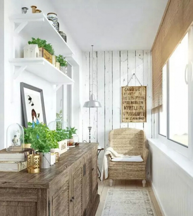 1179755-650-petit balcon