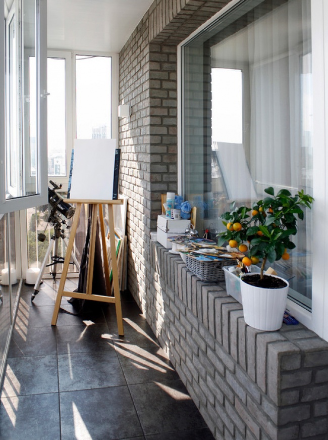 1180705-650-petit balcon