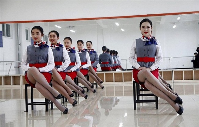 Illustration : Pas tout le monde peut devenir une hôtesses de l'air chinoise