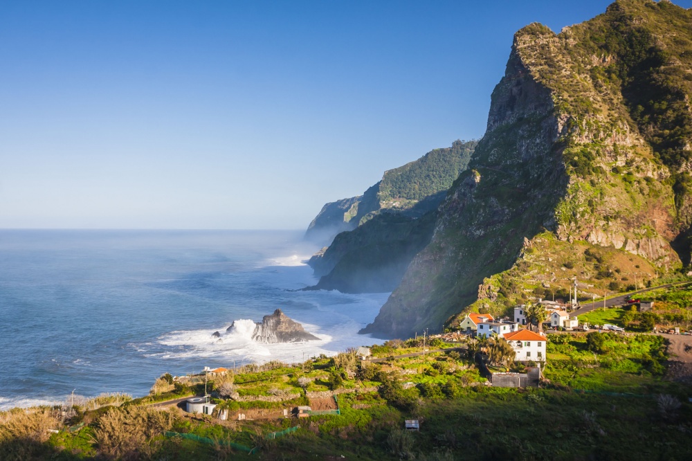9386665-1000-1463141353-shutterstock_ terre