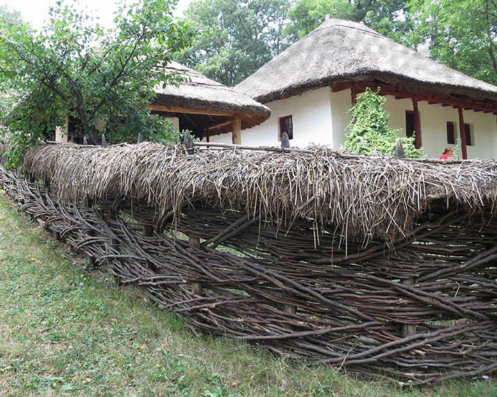 13. BUcharest ethnic village