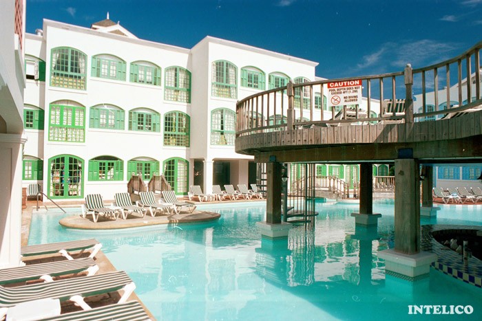 5094_Pools- Hedonism III 3