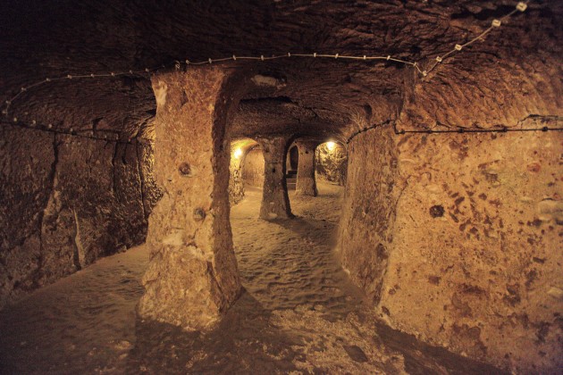 Podzemny-j-gorod-Derinkuyu_1452084596-630x420
