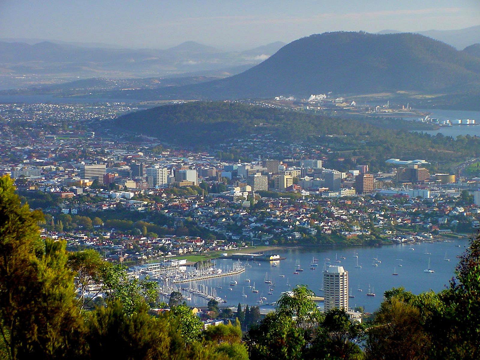 Dan Fellow - Think Tasmania-1 logement gratuit 