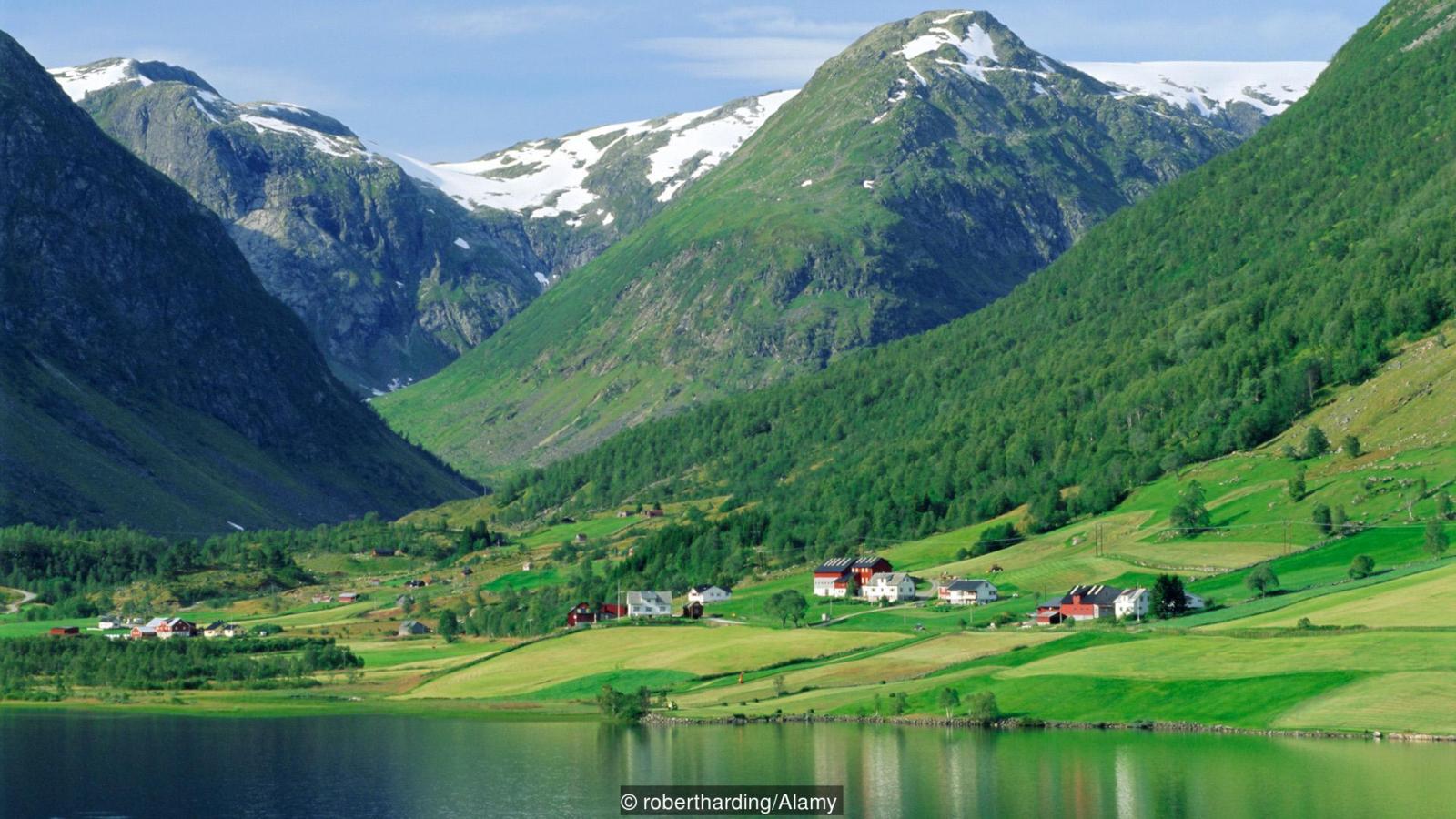 ARC39W Scenery near Songdal, Western Fjords, Norway, Scandinavia, Europe
