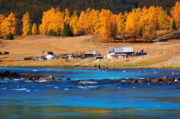 xinjiang_lake_kanas