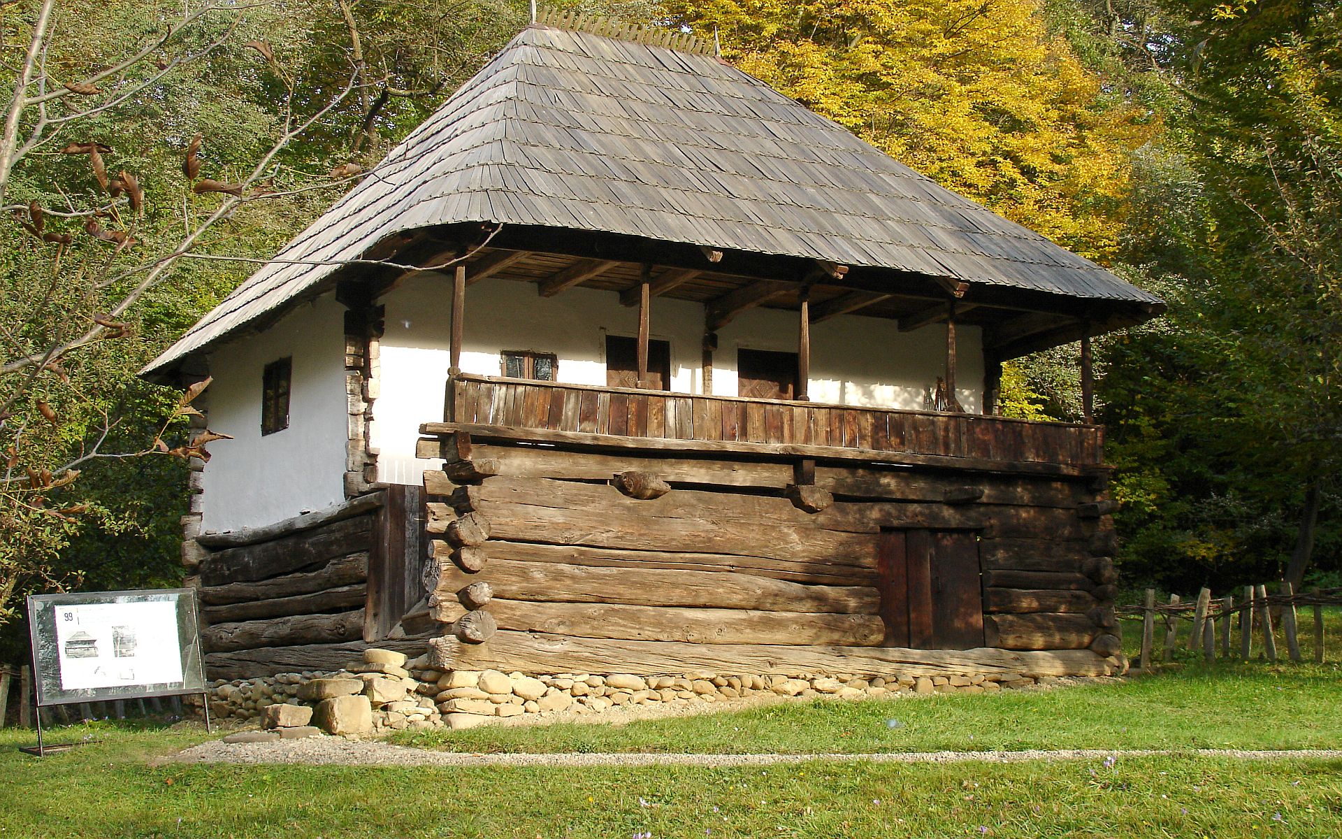 24__casa_romaneasca_traditionala_33902000