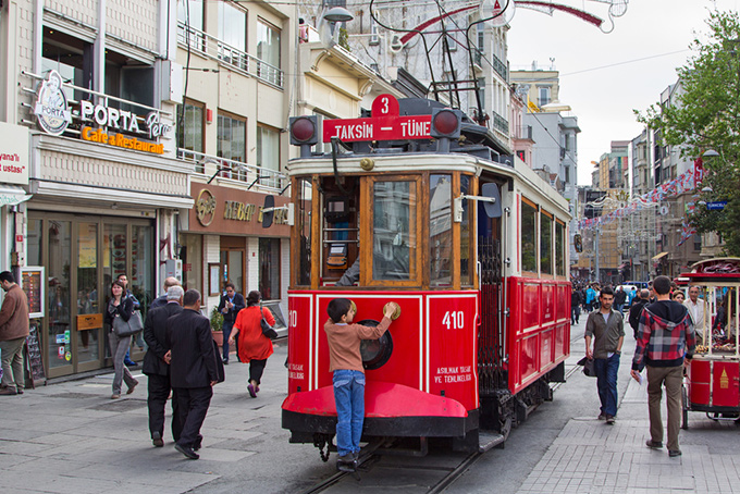 red-tram-beyoglu-istanbul